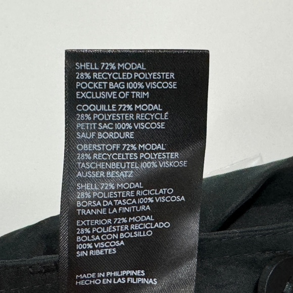 By Anthropologie Women’s Size 8 Medium Black Casual Pleated Long Shorts New - Picture 8 of 10